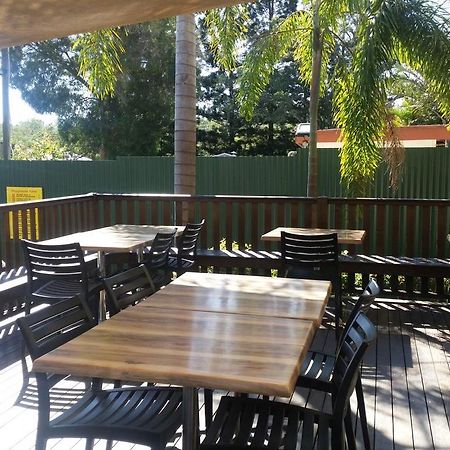 Gin Gin Budget Accommodation Bagian luar foto